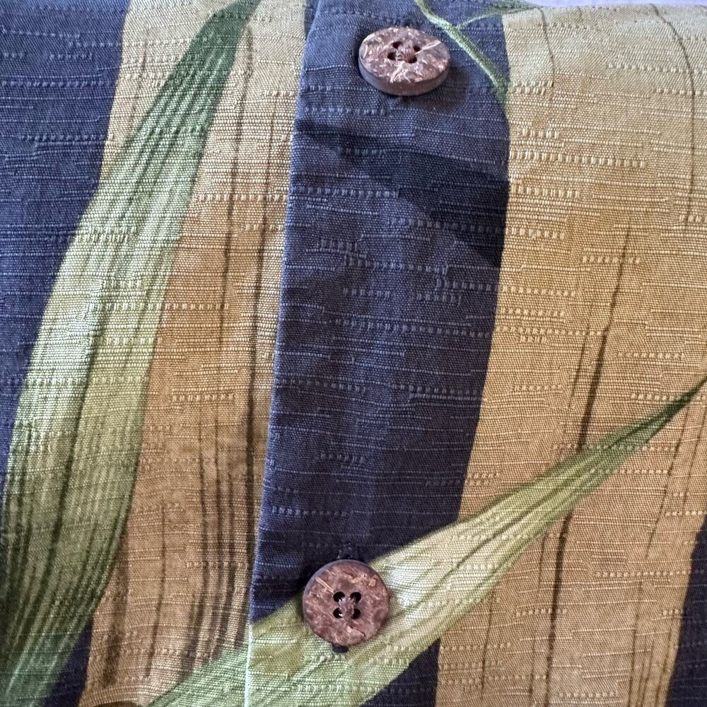 Tommy Bahama Men's L Blue Green 100% Silk Shirt Bamboo Short Sleeve - Picture 6 of 6